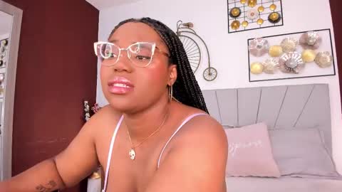 makena online show from November 5, 2025, 3:17 am