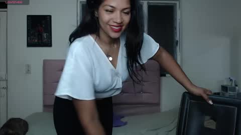 Snapshot of makennaa_1 chatting on May 25, 2026, 10:10 am MAKENNAA online show from May 25, 2026, 10:10 am
