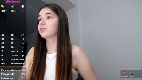 Snapshot of makiimastar chatting on December 25, 2024, 1:30 pm Makiima online show from December 25, 2024, 1:30 pm