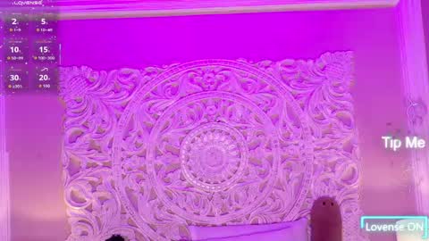   online show from April 19, 2026, 4:17 pm