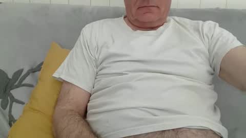 Snapshot of male_toy1 chatting on May 8, 2026, 3:06 pm male_toy1 online show from May 8, 2026, 3:06 pm