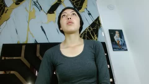 malejacs01 online show from September 30, 2025, 12:21 pm