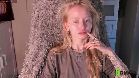 Malena online show from October 9, 2025, 10:35 am