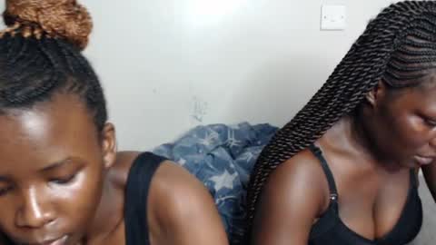 Snapshot of malia_latifa chatting on June 20, 2026, 2:42 pm lati online show from June 20, 2026, 2:42 pm