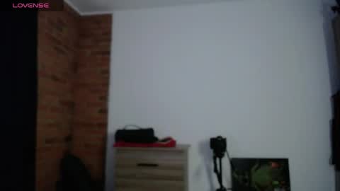 Alice Asylum online show from April 21, 2026, 1:42 am