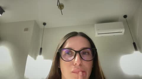 malina568708 online show from January 7, 2025, 4:48 pm