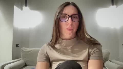 malina568708 online show from February 12, 2025, 3:38 pm