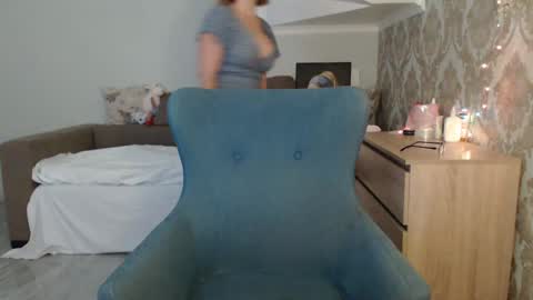 mallinia online show from November 23, 2025, 10:15 am