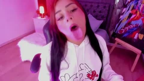 Snapshot of mallorie_owens chatting on May 16, 2026, 5:23 pm Mallorie online show from May 16, 2026, 5:23 pm