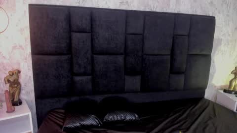 mallory_dietlinde online show from February 14, 2025, 7:28 am