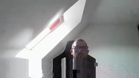 breton online show from November 8, 2025, 10:26 am