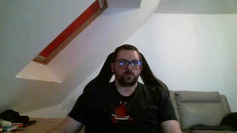 breton online show from April 12, 2026, 8:58 pm