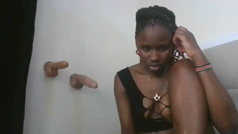 mamaa online show from April 21, 2026, 2:51 am