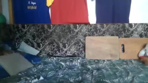 mamamia1789 online show from September 9, 2025, 9:20 am