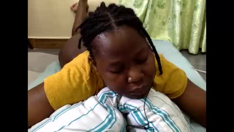 mamasita2023 online show from October 16, 2025, 9:21 am