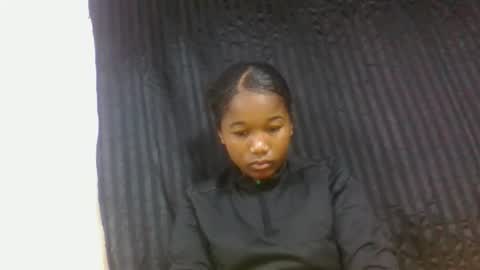 mamieriela online show from February 12, 2026, 8:31 am