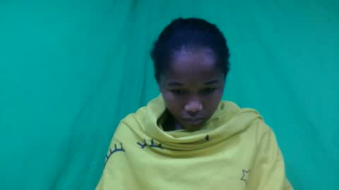 mamieriela online show from February 12, 2026, 8:37 pm