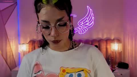   online show from September 17, 2025, 9:05 pm