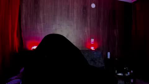 Snapshot of mamushka_ chatting on June 17, 2026, 12:24 am online show from June 17, 2026, 12:24 am