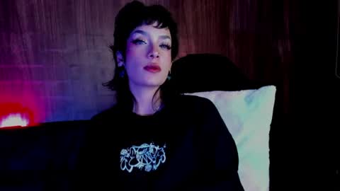 Snapshot of mamushka_ chatting on June 17, 2026, 11:38 pm online show from June 17, 2026, 11:38 pm
