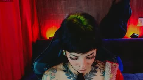 Snapshot of mamushka_ chatting on July 10, 2026, 8:55 pm online show from July 10, 2026, 8:55 pm