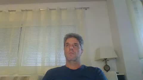 Snapshot of man211172 chatting on October 12, 2025, 3:11 pm man211172 online show from October 12, 2025, 3:11 pm