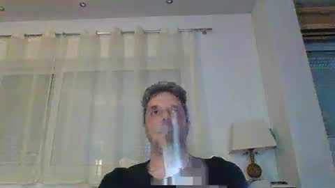 Snapshot of man211172 chatting on January 11, 2026, 3:28 pm man211172 online show from January 11, 2026, 3:28 pm