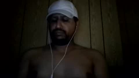Snapshot of man_new chatting on October 28, 2025, 6:10 pm Man new online show from October 28, 2025, 6:10 pm
