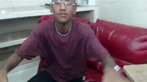 man_san11 online show from January 31, 2025, 4:17 pm