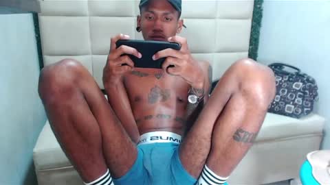 man_san11 online show from March 6, 2025, 5:43 pm