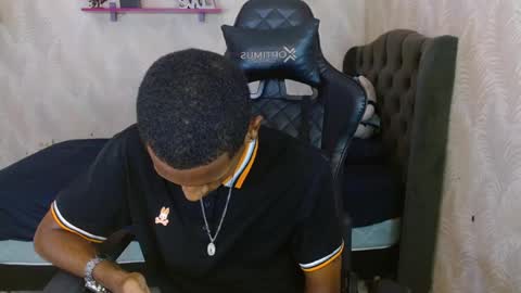 man_san11 online show from October 13, 2025, 7:25 pm