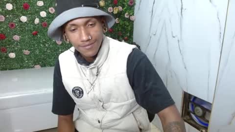 man_san11 online show from December 18, 2025, 3:07 pm