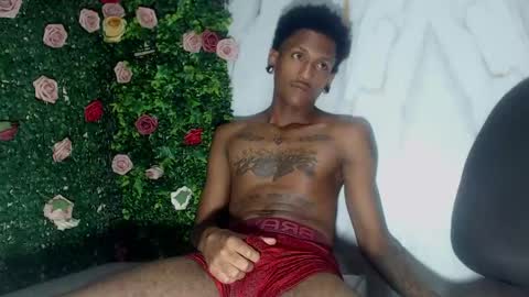 man_sant11 online show from May 14, 2026, 5:09 pm