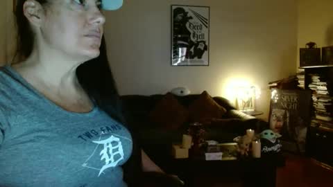 mandaloriangirlsfight online show from October 10, 2025, 6:18 pm