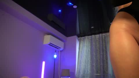 Snapshot of mandypeas chatting on July 8, 2026, 7:46 am Anto Lovense is Active My pleasure is in your hands Private is Open online show from July 8, 2026, 7:46 am