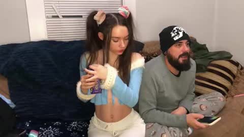 manicpixiedreamfrog online show from January 6, 2026, 3:54 am