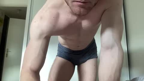maniiixxx online show from May 3, 2026, 2:12 pm