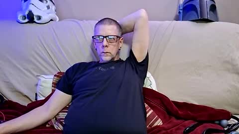 Dickinabox online show from November 22, 2025, 5:28 am