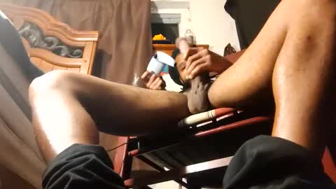 Snapshot of manman504 chatting on February 19, 2025, 10:45 am manman504 online show from February 19, 2025, 10:45 am