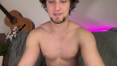 manolein online show from September 22, 2025, 12:01 am