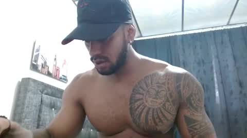 Snapshot of manolofitt chatting on February 5, 2025, 11:55 am Manolo online show from February 5, 2025, 11:55 am