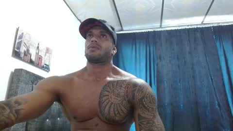 Snapshot of manolofitt chatting on February 8, 2025, 3:00 pm Manolo online show from February 8, 2025, 3:00 pm