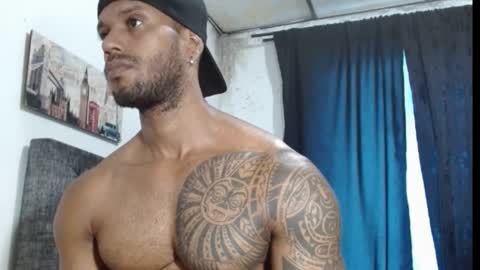 Snapshot of manolofitt chatting on February 16, 2025, 8:55 pm Manolo online show from February 16, 2025, 8:55 pm