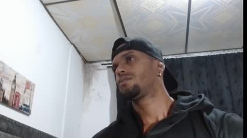 Snapshot of manolofitt chatting on February 23, 2025, 12:30 am Manolo online show from February 23, 2025, 12:30 am