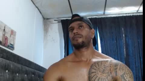 Snapshot of manolofitt chatting on February 27, 2025, 3:37 pm Manolo online show from February 27, 2025, 3:37 pm