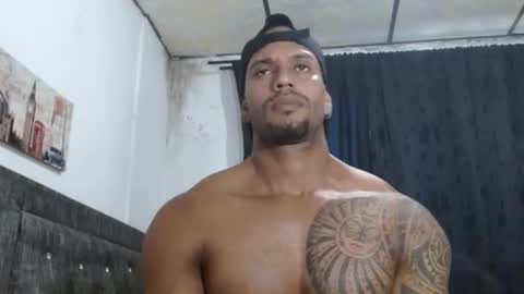 Snapshot of manolofitt chatting on March 7, 2025, 8:55 pm Manolo online show from March 7, 2025, 8:55 pm