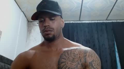 Snapshot of manolofitt chatting on March 9, 2025, 12:42 am Manolo online show from March 9, 2025, 12:42 am