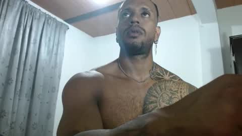 Snapshot of manolofitt chatting on September 10, 2025, 4:34 am Manolo online show from September 10, 2025, 4:34 am