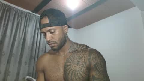 Snapshot of manolofitt chatting on September 18, 2025, 2:02 am Manolo online show from September 18, 2025, 2:02 am