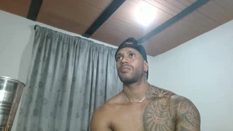 Snapshot of manolofitt chatting on September 19, 2025, 7:47 pm Manolo online show from September 19, 2025, 7:47 pm